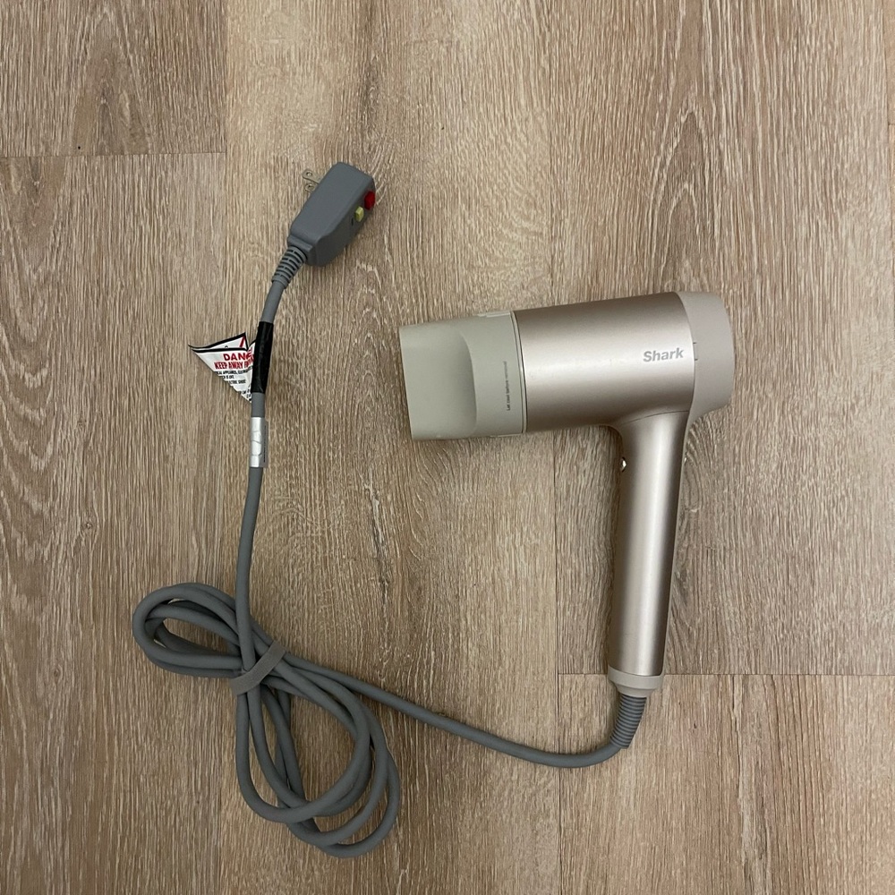 Shark hyper air blow dryer